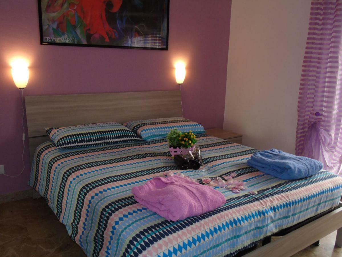Apartment Aurora & Nicole Ideal Per Biker Con Terazza Vista Mare Parcheggio E Wi-Fi Gratuiti Pietra Ligure Exterior foto