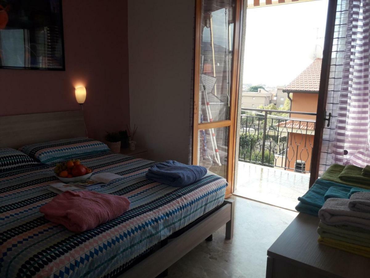 Apartment Aurora & Nicole Ideal Per Biker Con Terazza Vista Mare Parcheggio E Wi-Fi Gratuiti Pietra Ligure Exterior foto